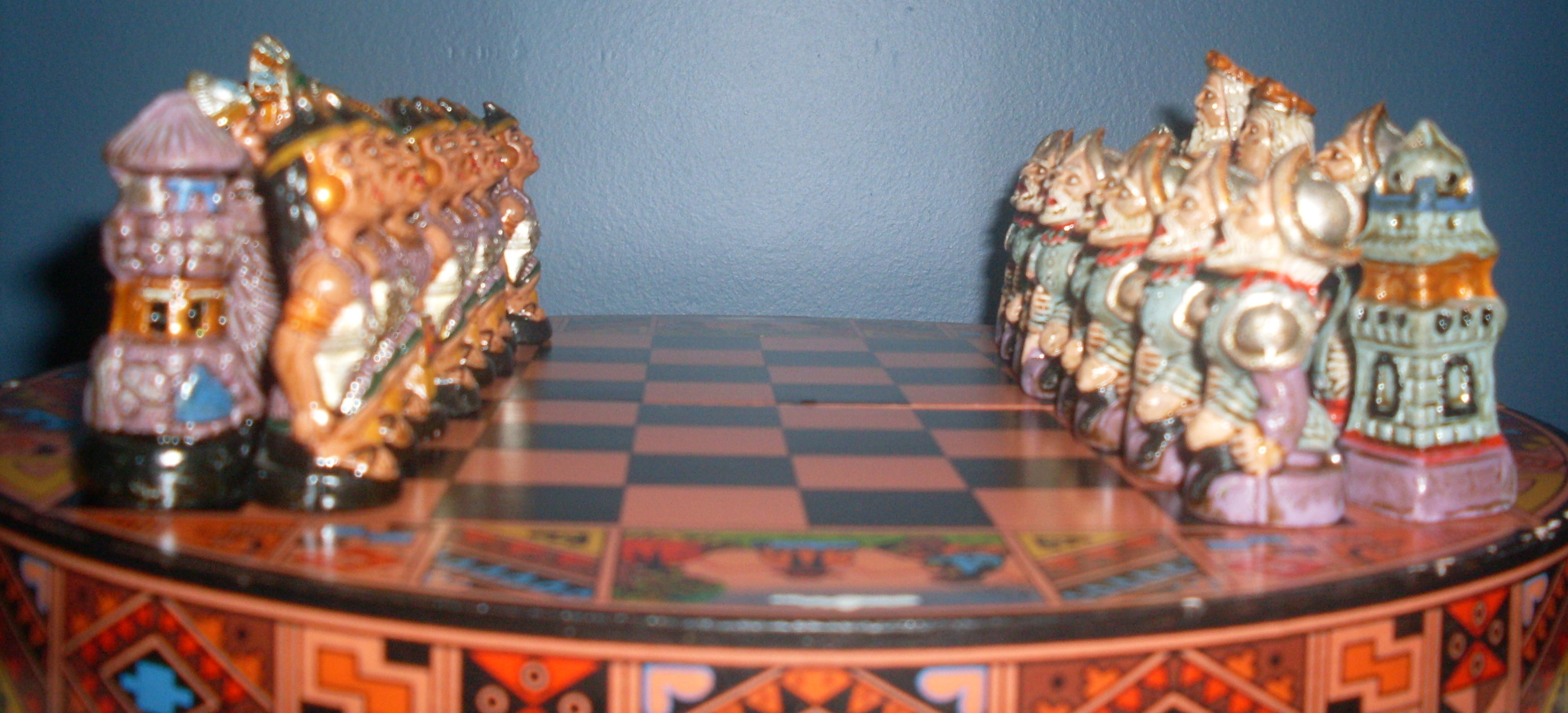 Xadrez de ouro no jogo de tabuleiro de xadrez para o conceito de